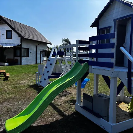 Alojamento de Turismo Selvagem Białe Mrzeżyno, Dla Rodzin, Ogród, Plac Zabaw *