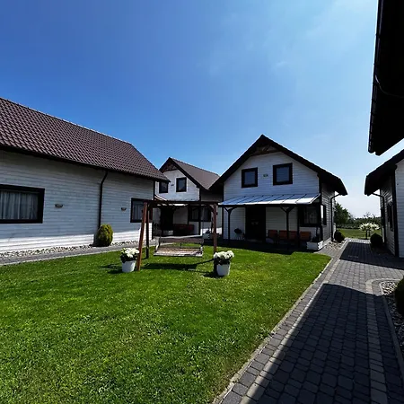 Białe Mrzeżyno, Dla Rodzin, Ogród, Plac Zabaw Alojamento de Turismo Selvagem Mrzeżyno